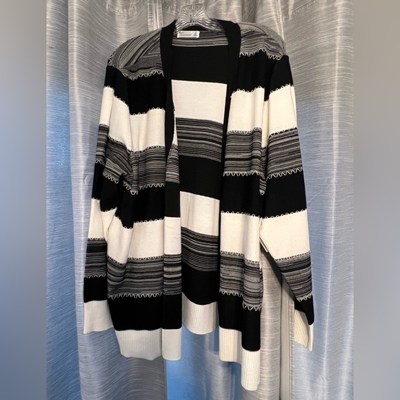 89th & Madison Sweaters - 89th & Madison Black and White Striped Cardigan
